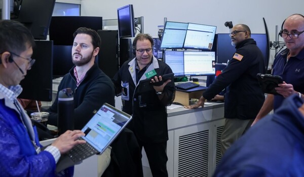 U.S. Major Indices Close Higher