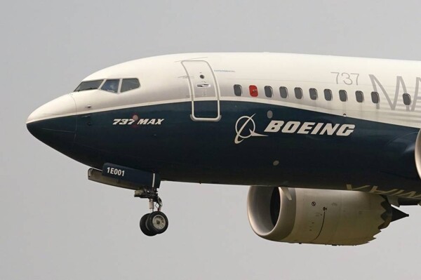 Boeing получила заказы на четыре новых самолета в мае