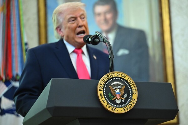 Trump amenaza con salir de la OTAN por el estrecho de Ormuz