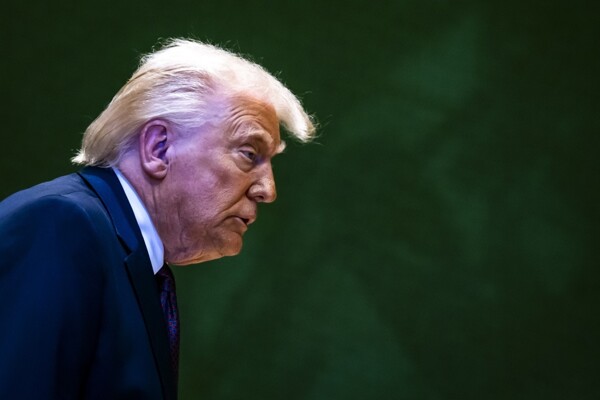 Low Approval Ratings for Democrats and Trump