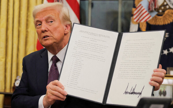Trump Considers Tariffs on Imports from Canada and Mexico