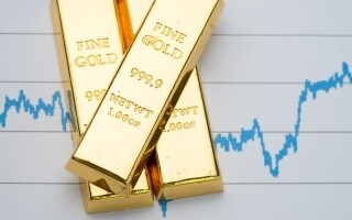 Gold Futures Hit Record High Amid Trade Tensions