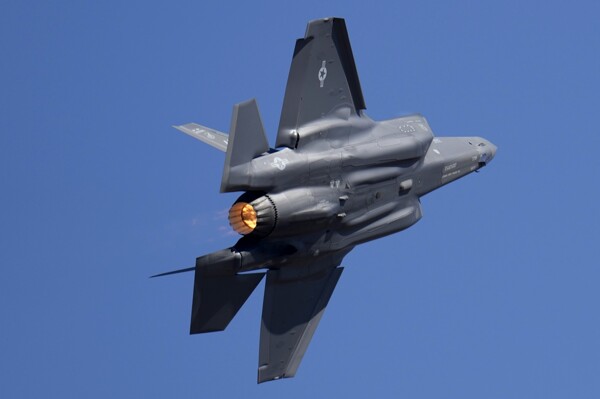 Пилот ВВС США выжил после крушения F-35