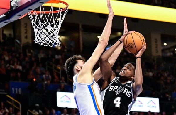 De’Aaron Fox scores 29 points as Spurs defeat Thunder 117-102