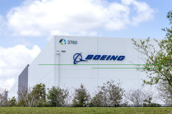 FAA расследует использование поддельного титана в самолетах Boeing