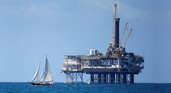 Цены на нефть выросли на более чем один процент на фоне слабой торговли