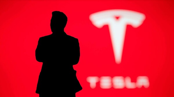 Акции Tesla резко падают после раскрытия прототипа автономного автомобиля