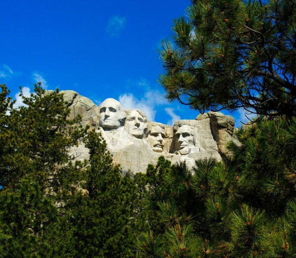 Great Attractions of the American Midwest