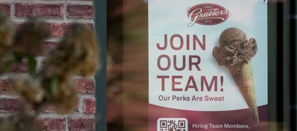 US Job Market Shows Signs of Softening