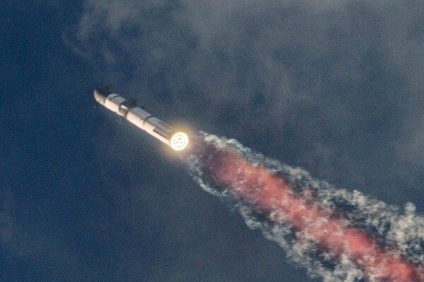 Корабль Starship SpaceX успешно завершил тестовую миссию