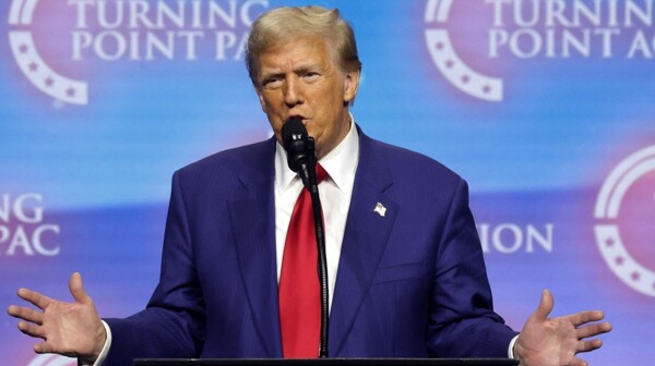 Trump Appeals to Muslim Voters in Michigan