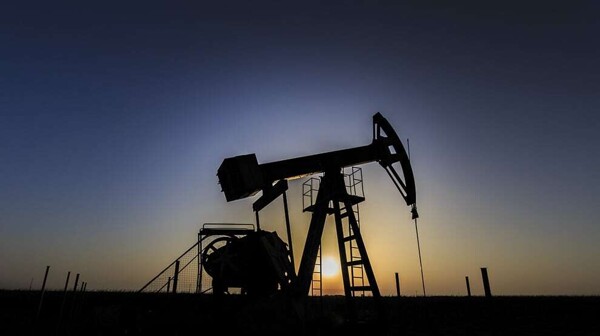 The US Shale Revolution: Technology, Risks, and Adaptation