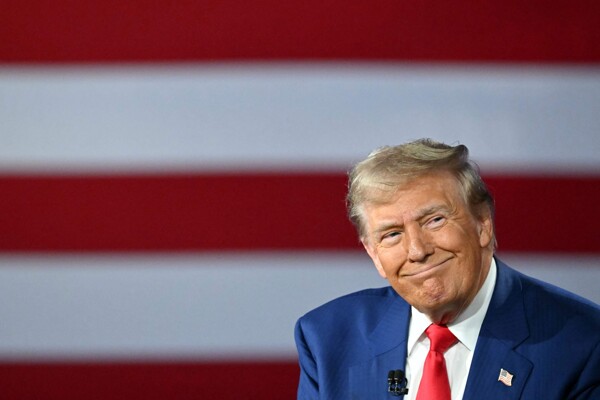 Трамп сталкивается с федеральными обвинениями в судебной битве