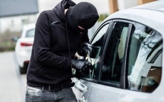 Мужчина украл машину скорой помощи, чтобы посетить судебное заседание